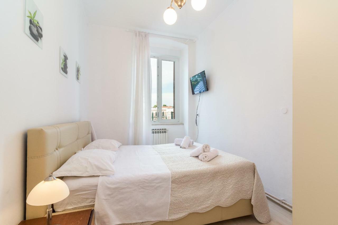 Apartman Vesna Pola Esterno foto